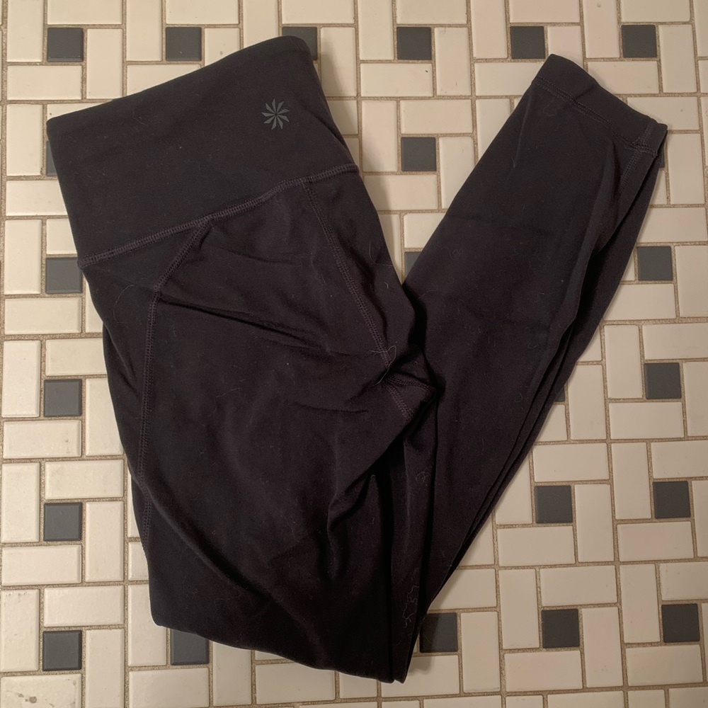 black athleta capri leggings